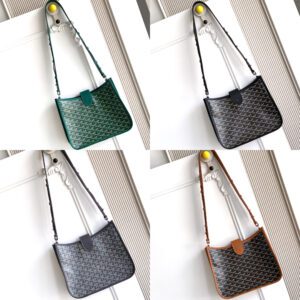 Musette crossbody bag