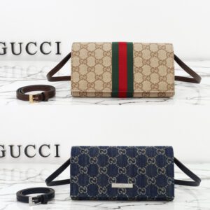Small pouch with strap and Web