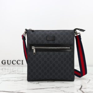 GG Black Medium Crossbody Bag