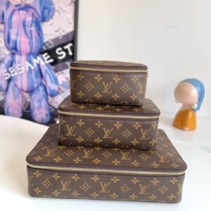 LV Packing Cube