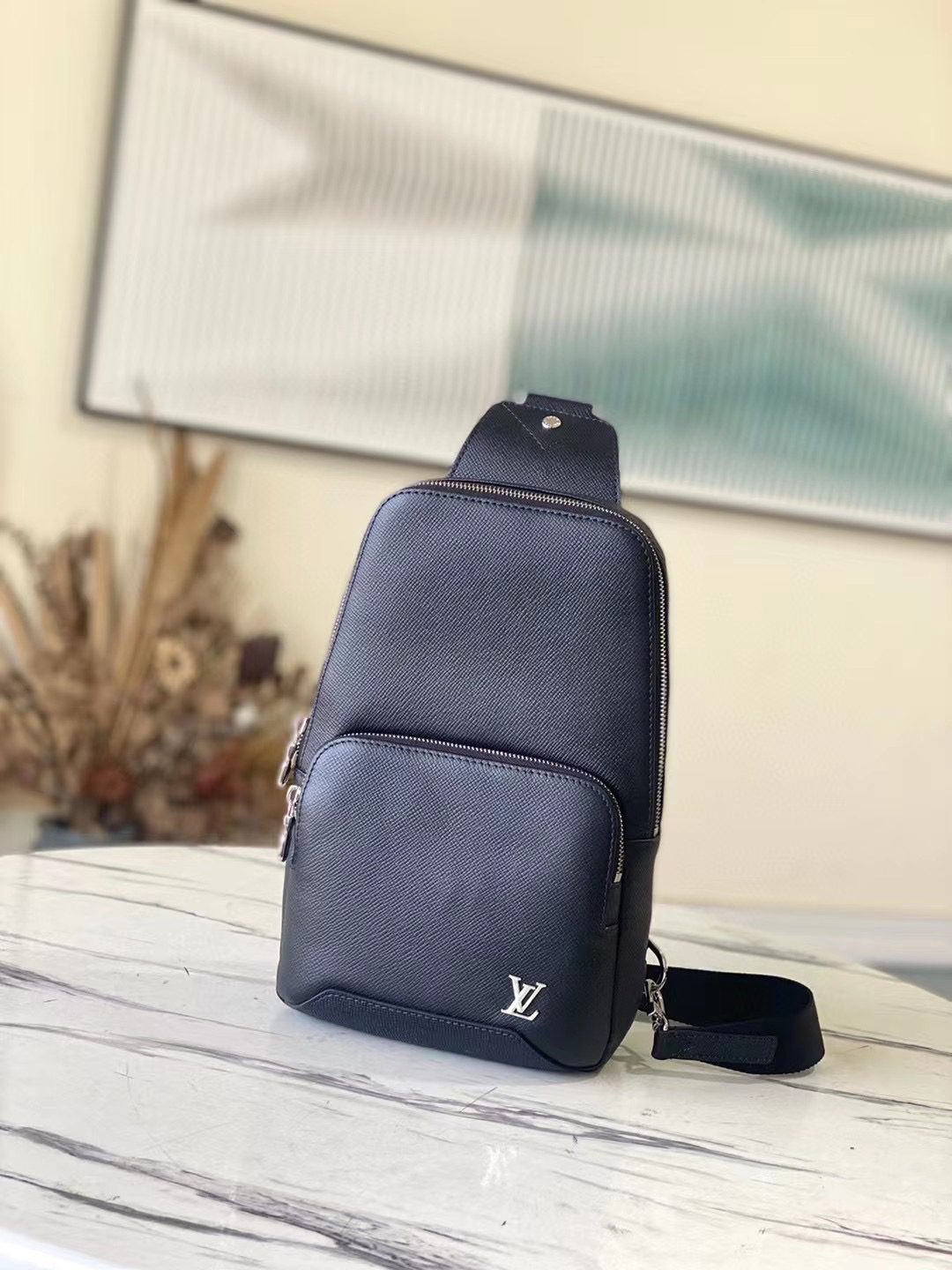 Avenue Shoulder Bag