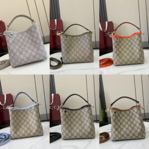 GG Emblem small bucket bag