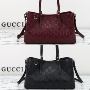 GG Emblem medium tote bag
