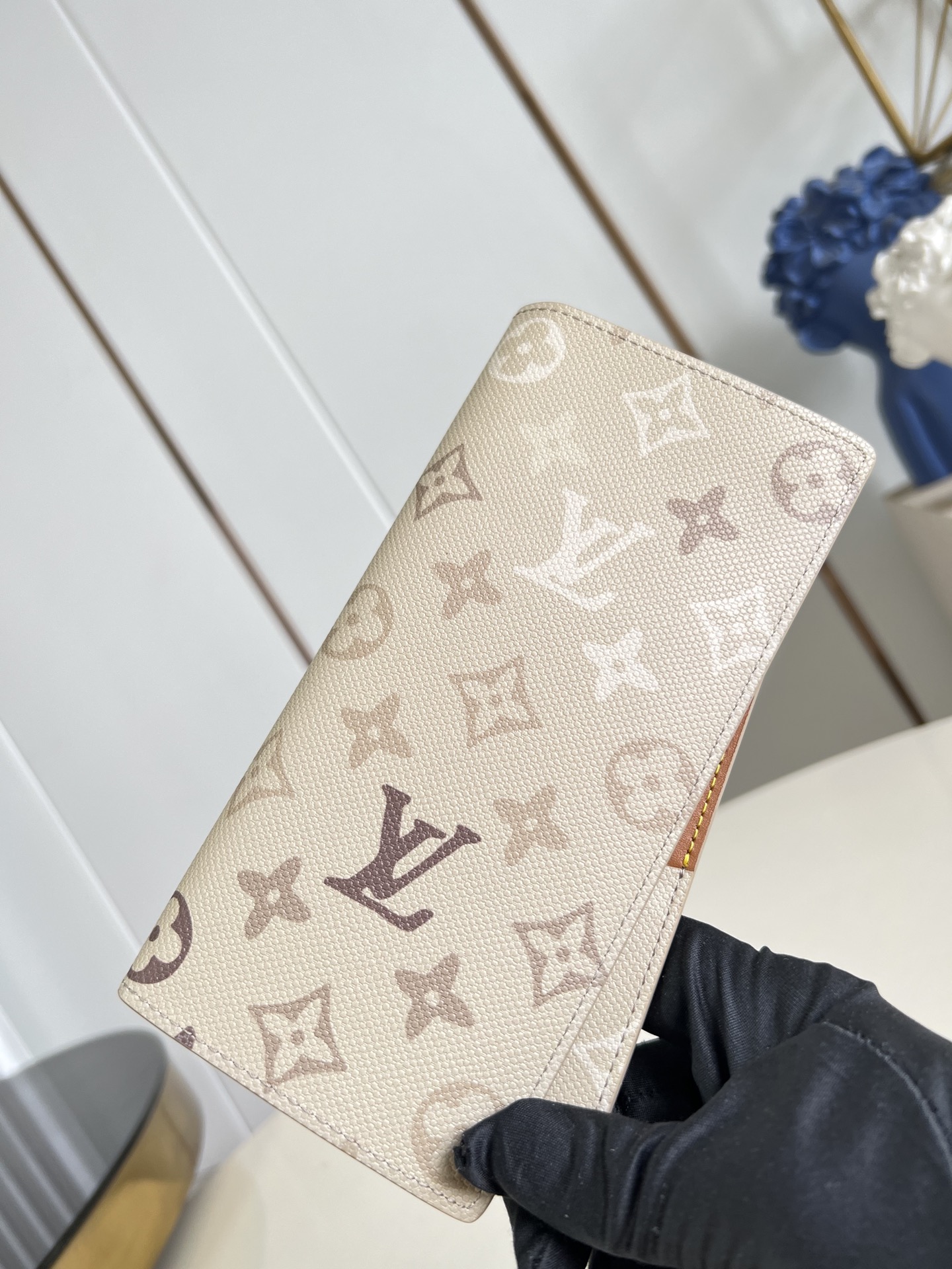 Wallets, Cardholders, and Key Cases - Image 6