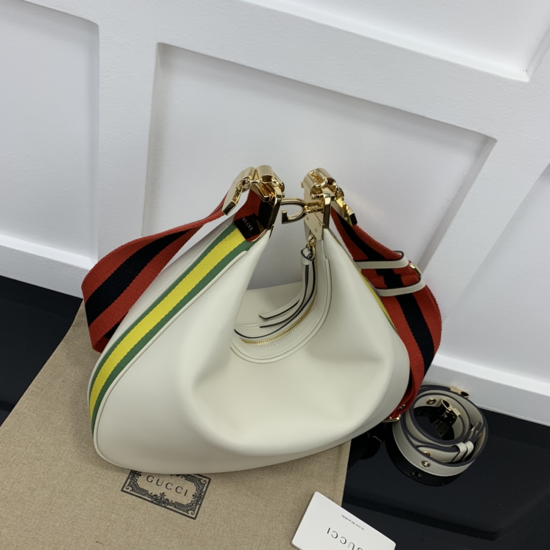 Attache - Image 2