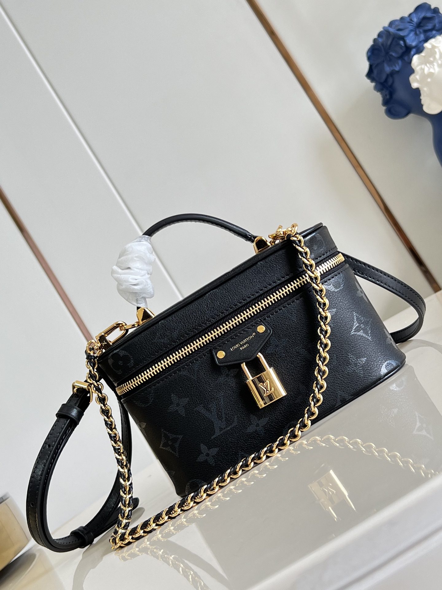 Vanity Chain Pouch - Image 2