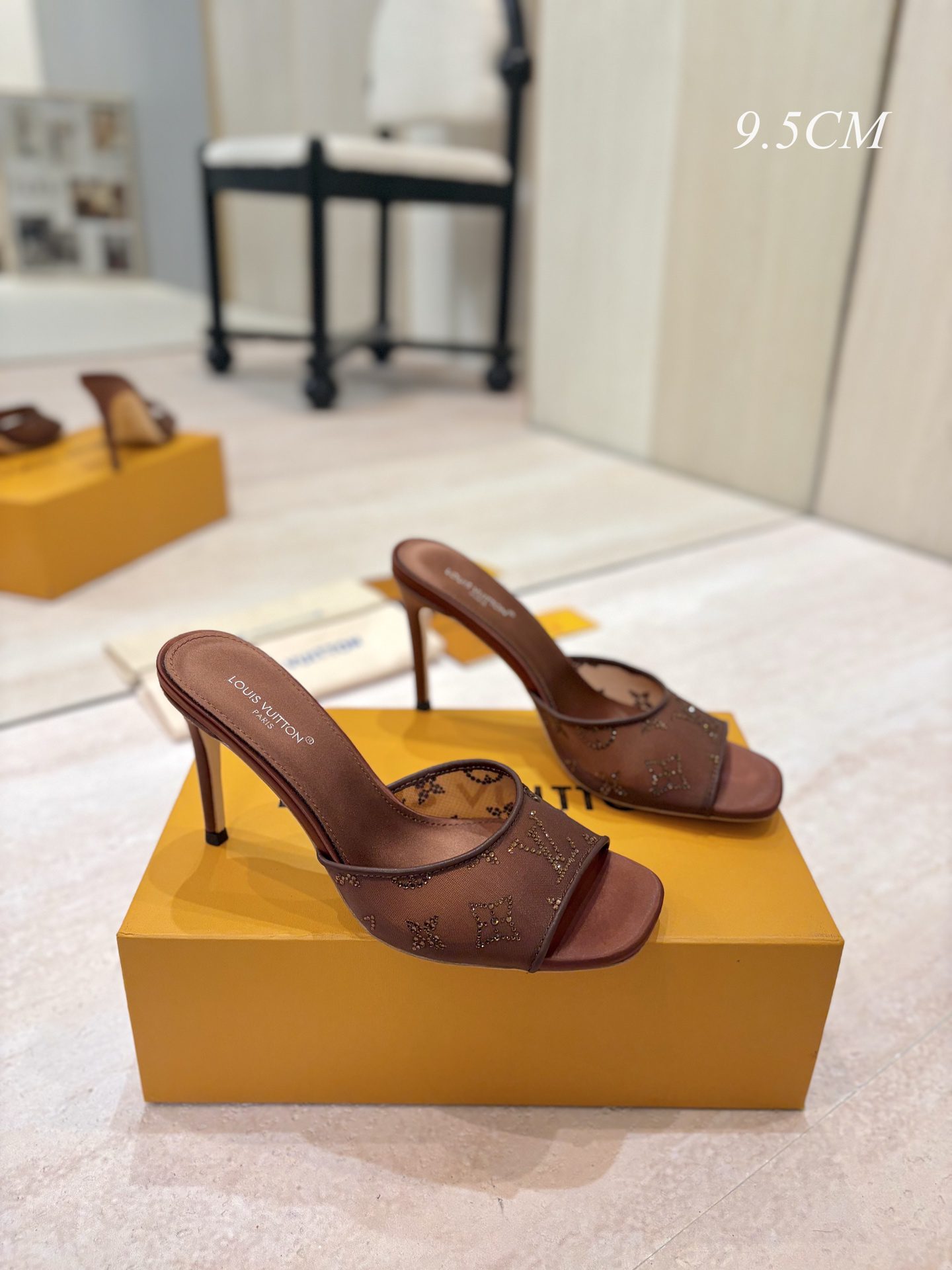 LV Gala Mule - Image 5