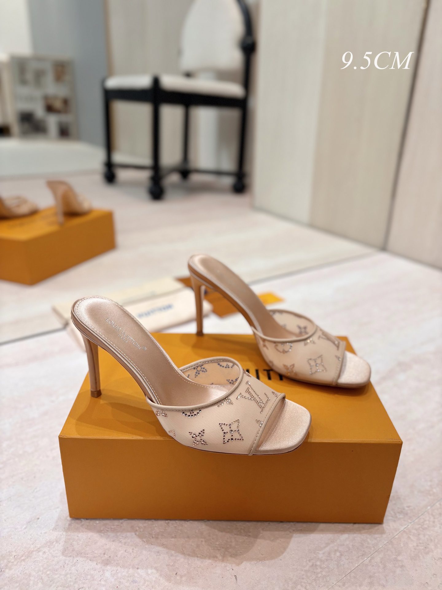 LV Gala Mule - Image 2