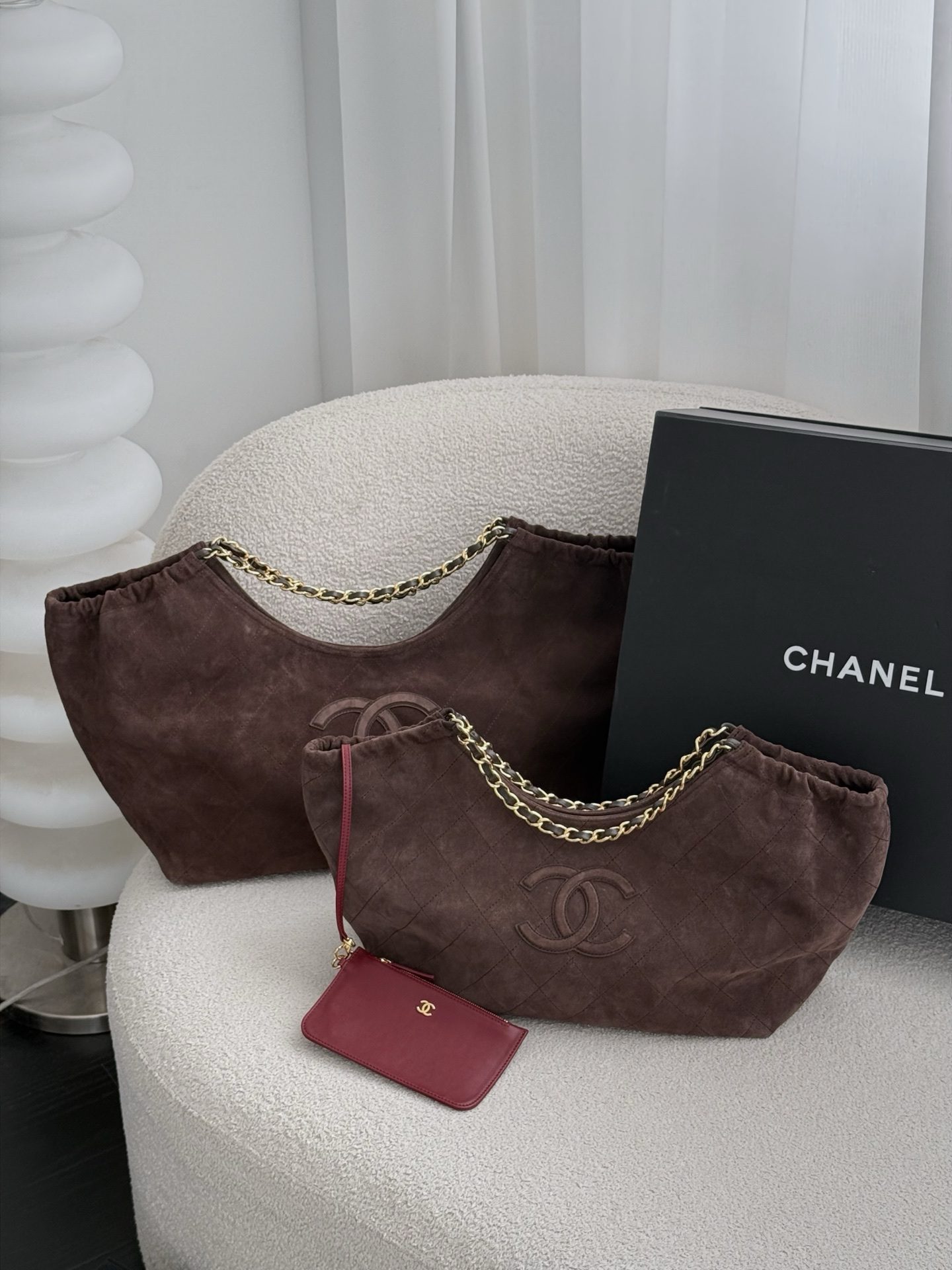 Chanel suede-effect calfskin and gold-tone metal - Image 3