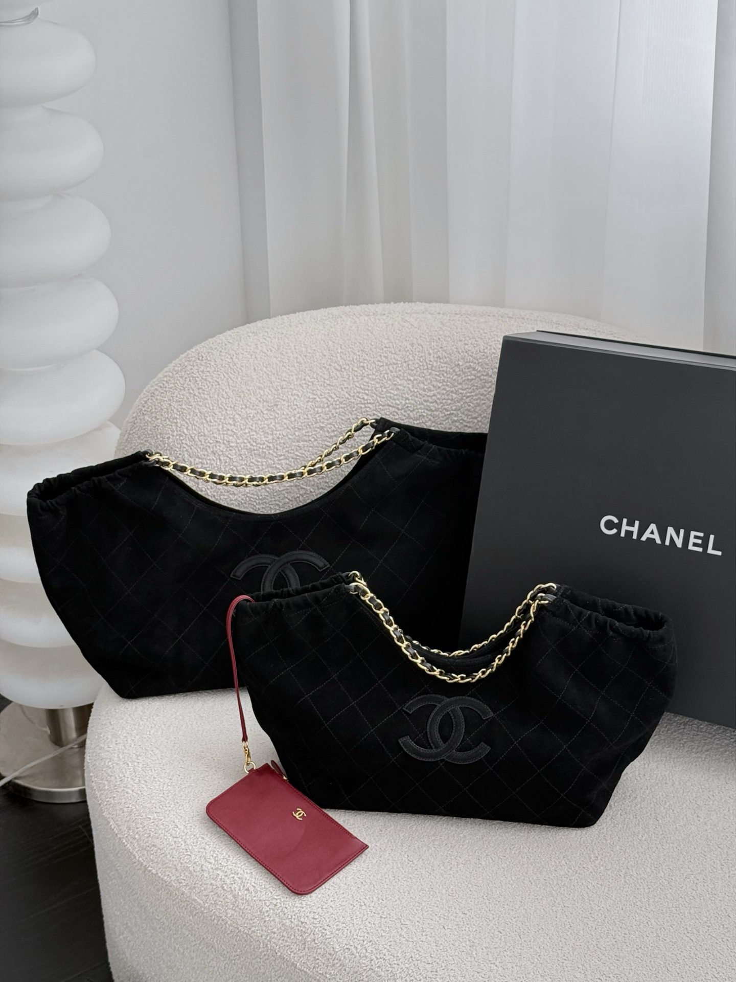 Chanel suede-effect calfskin and gold-tone metal - Image 4