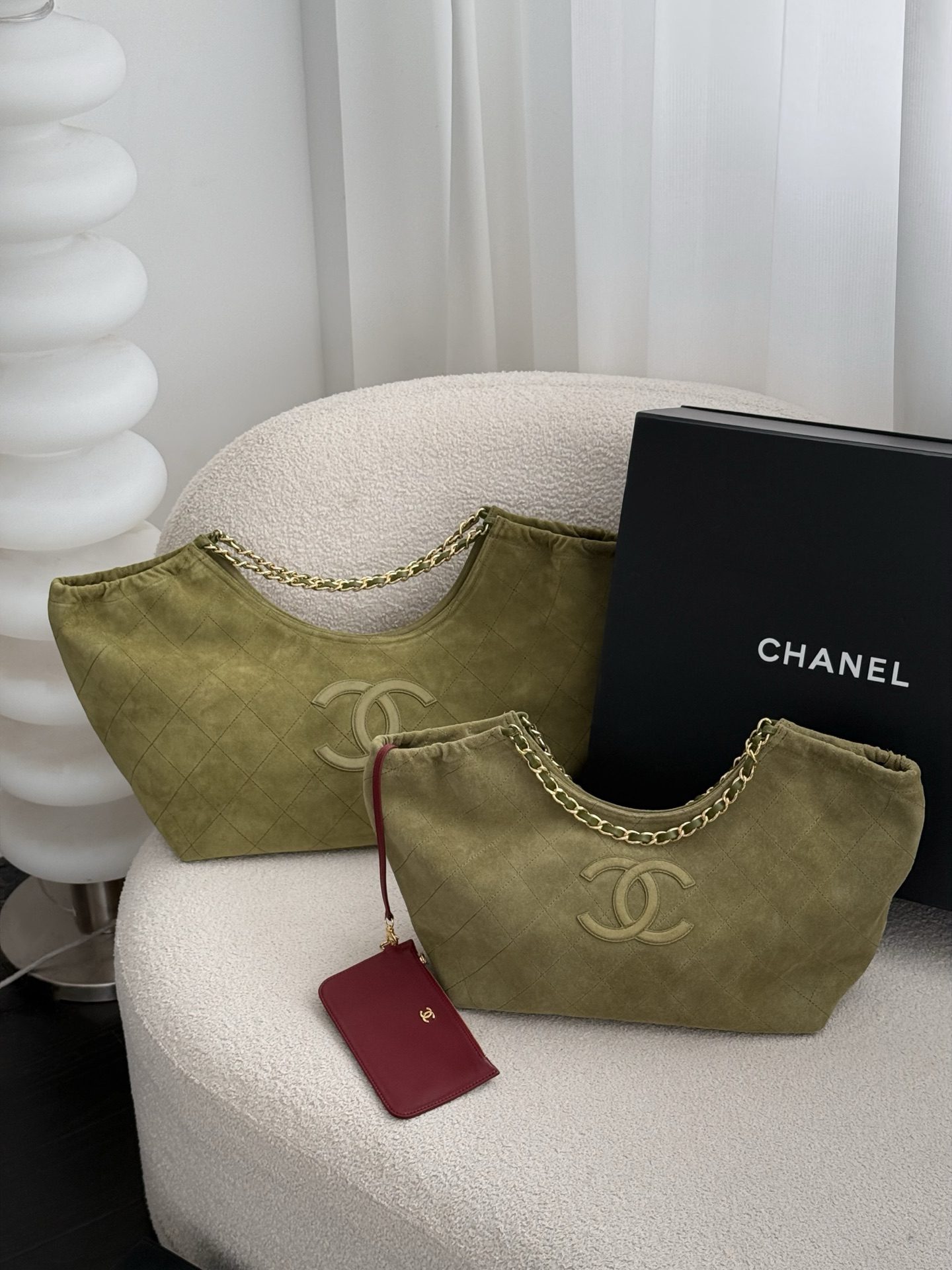 Chanel suede-effect calfskin and gold-tone metal - Image 5