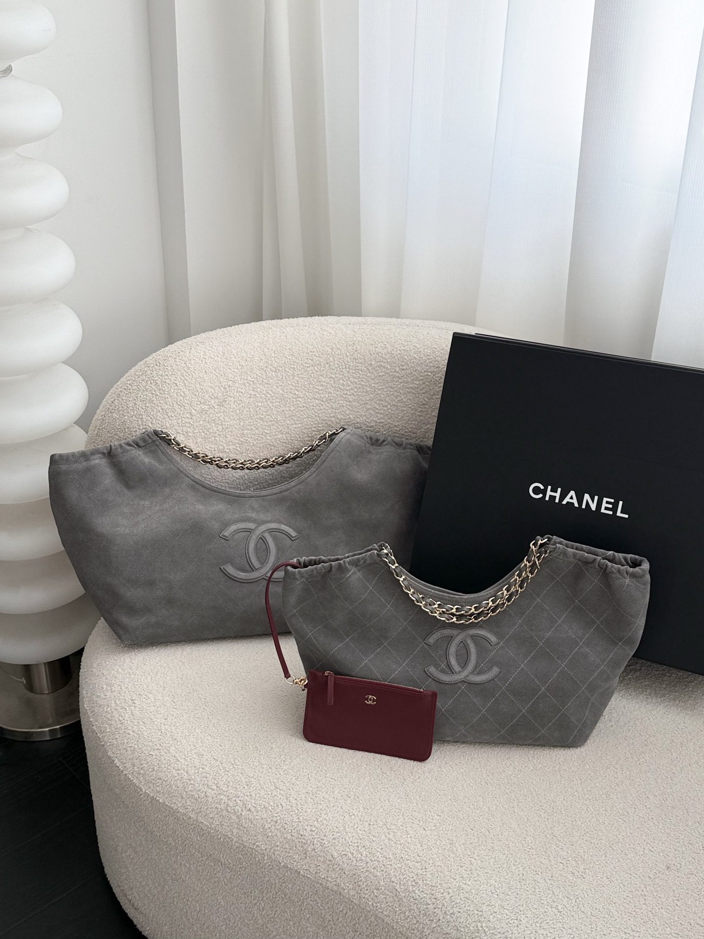 Chanel suede-effect calfskin and gold-tone metal - Image 6