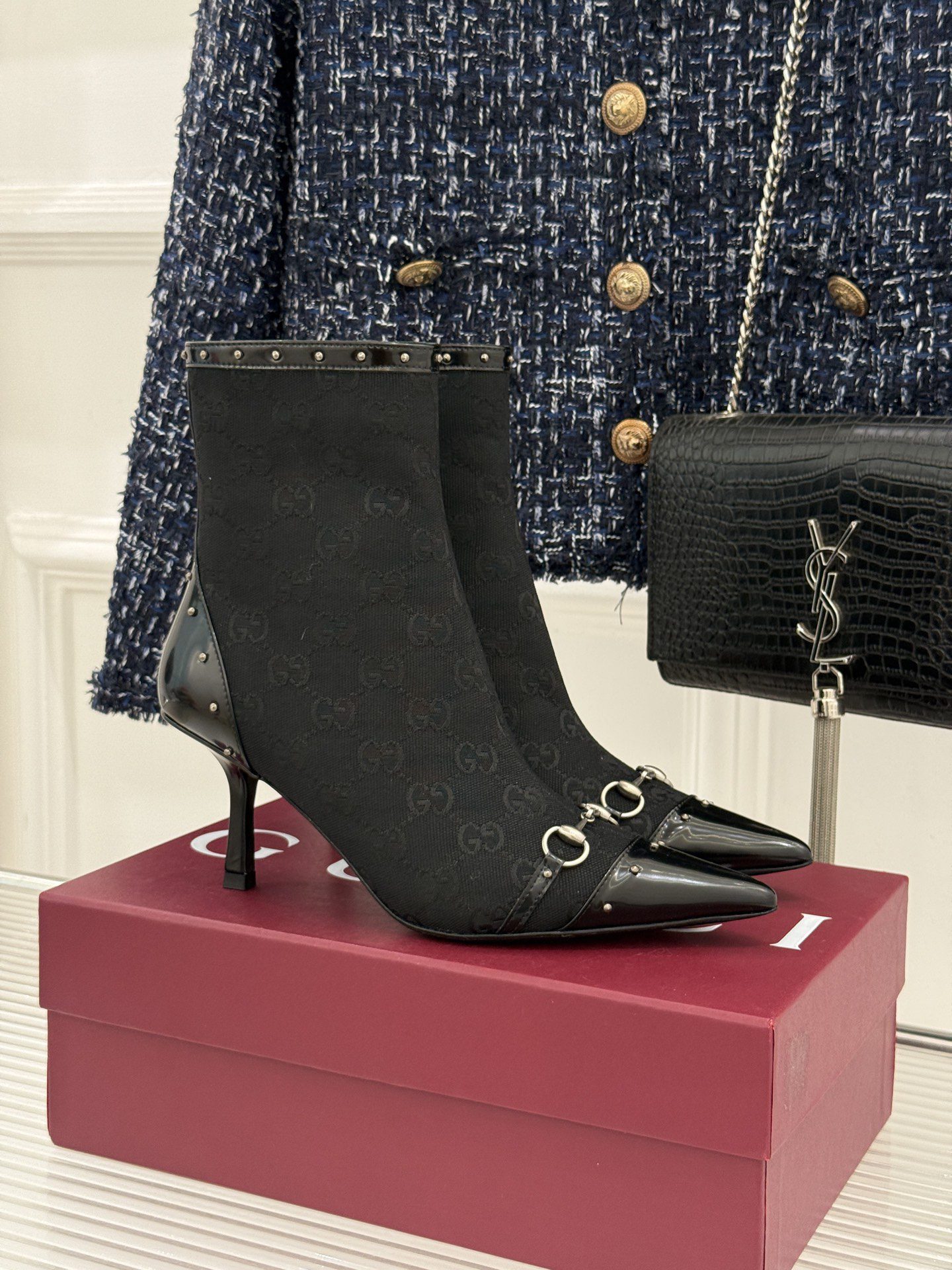 Gucci 26WF New Pointed-Toe Ankle Boots with Metal Heels - Image 3
