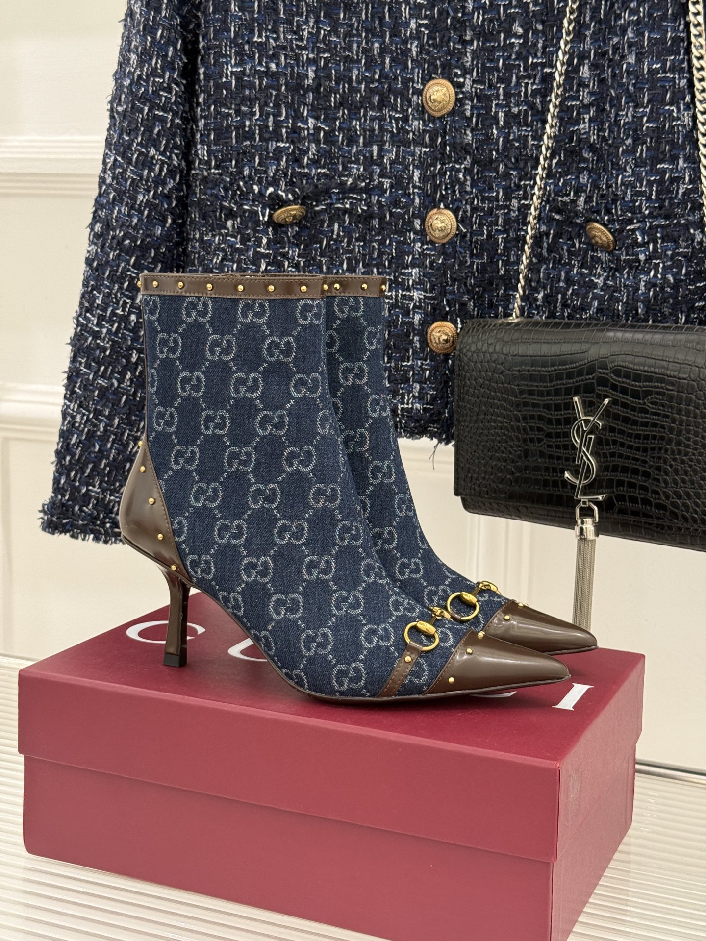 Gucci 26WF New Pointed-Toe Ankle Boots with Metal Heels - Image 5