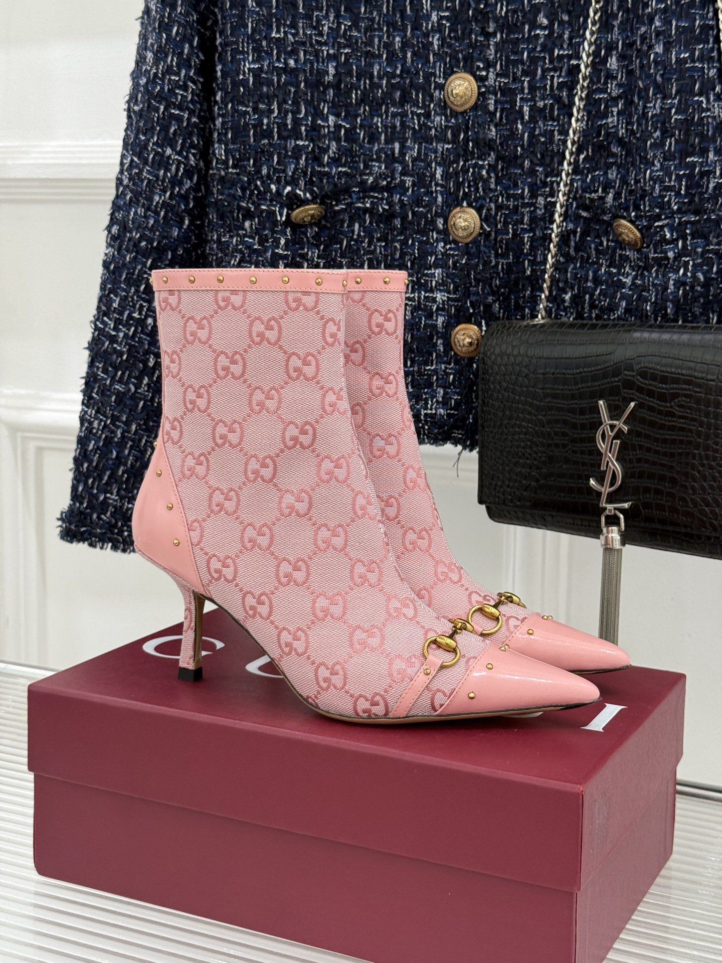 Gucci 26WF New Pointed-Toe Ankle Boots with Metal Heels - Image 6