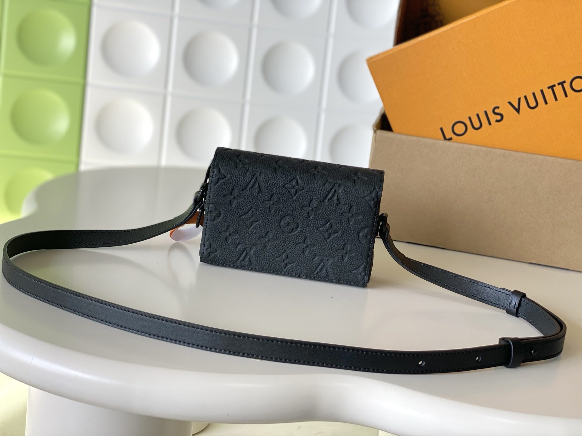 LV Steamer - Image 4