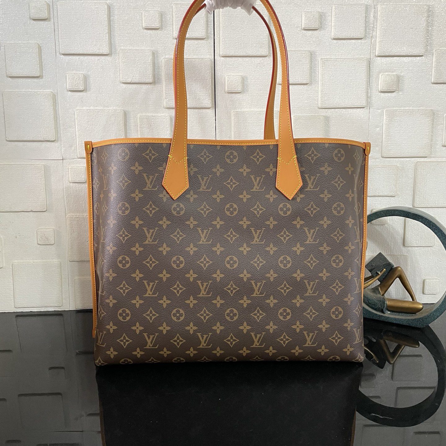 LV Walkaround Tote - Image 2