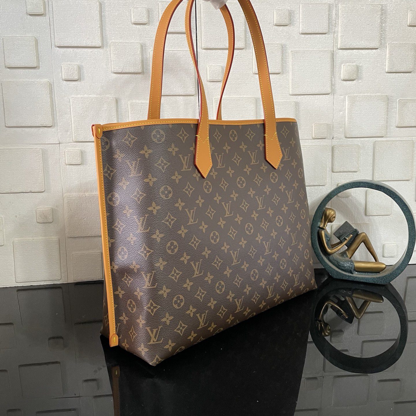 LV Walkaround Tote - Image 3