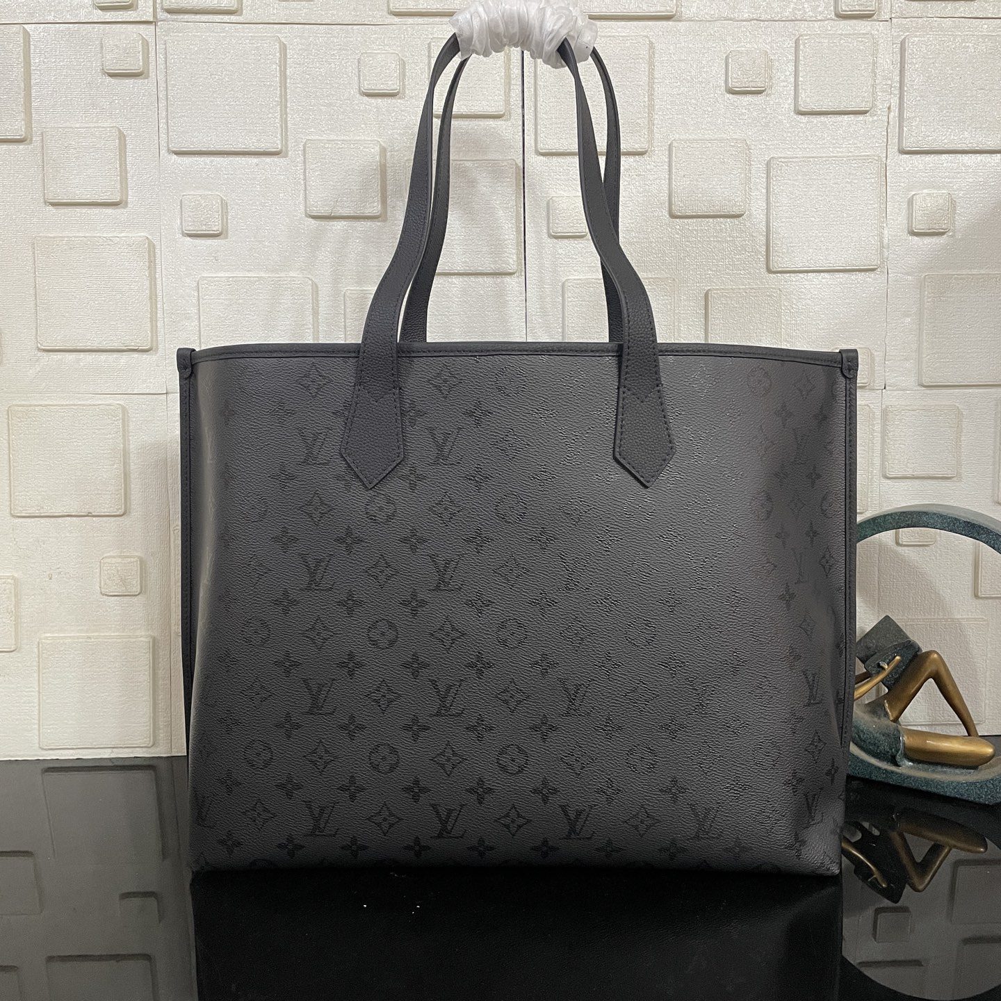 LV Walkaround Tote - Image 2