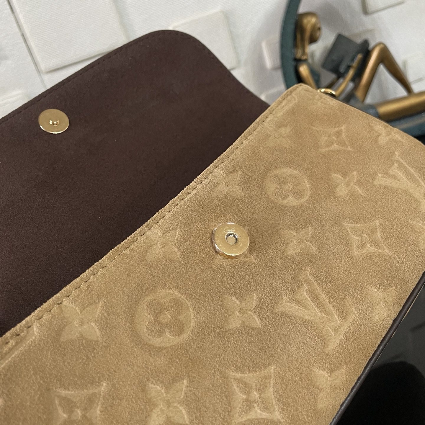 LV WALLET ON CHAIN IVY - Image 6
