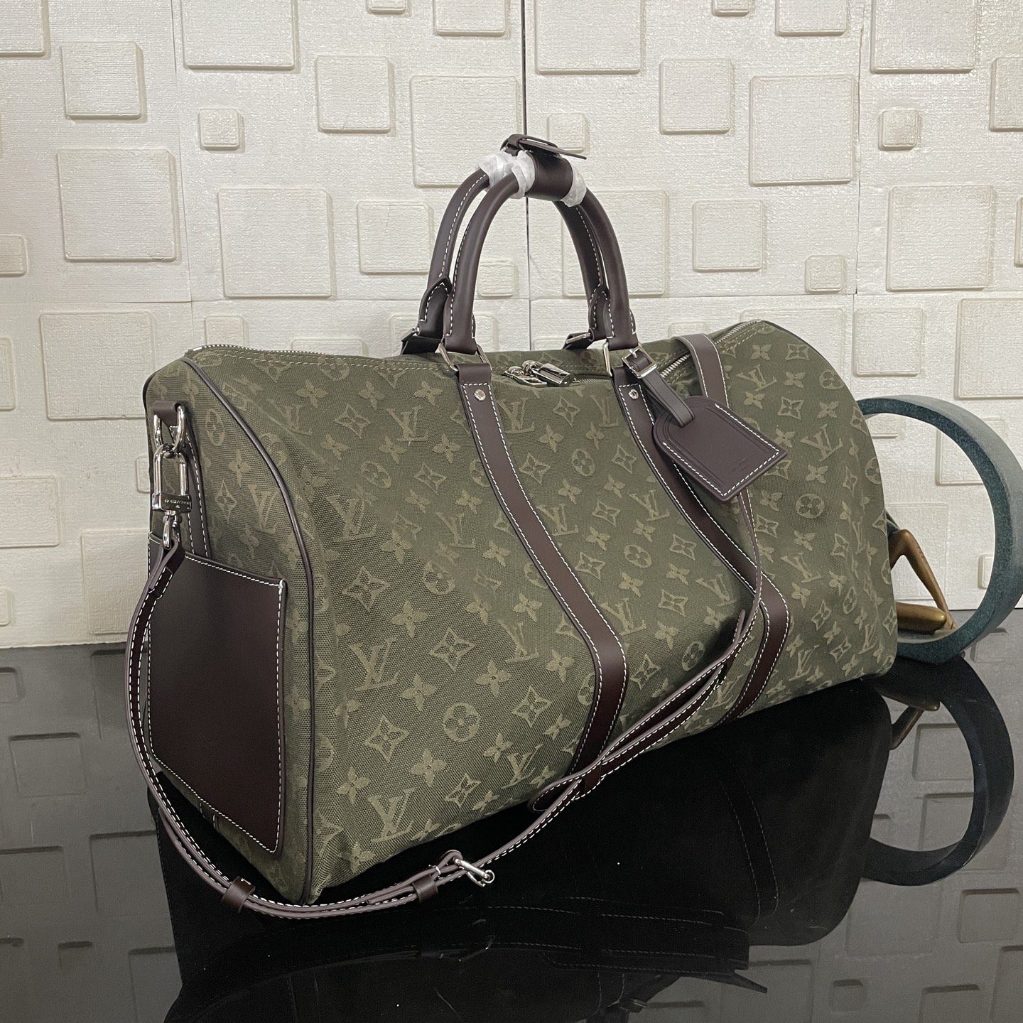 LV Keepall Bandoulière 50 - Image 3