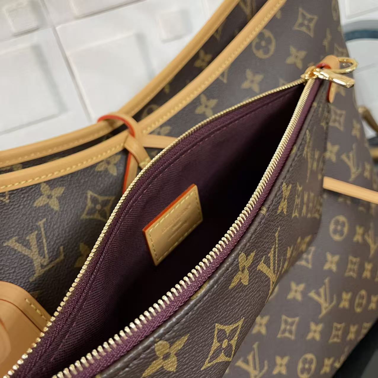 LV CarryAll Travel - Image 9