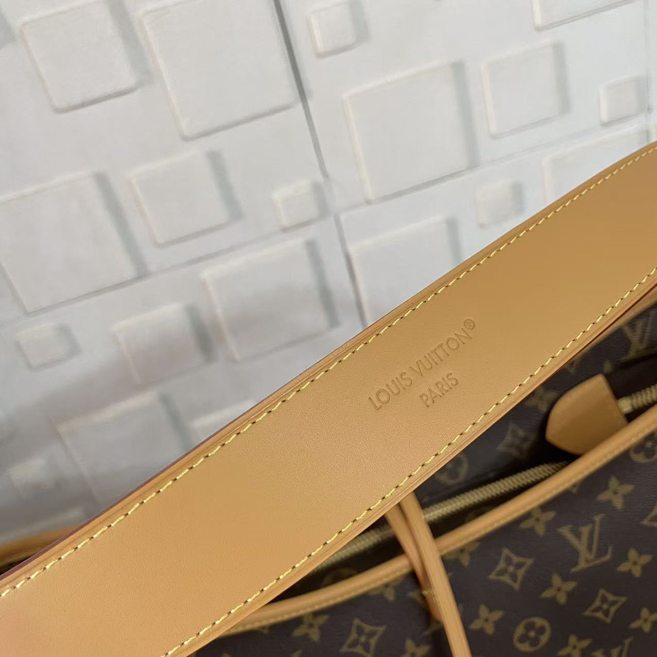 LV CarryAll Travel - Image 8