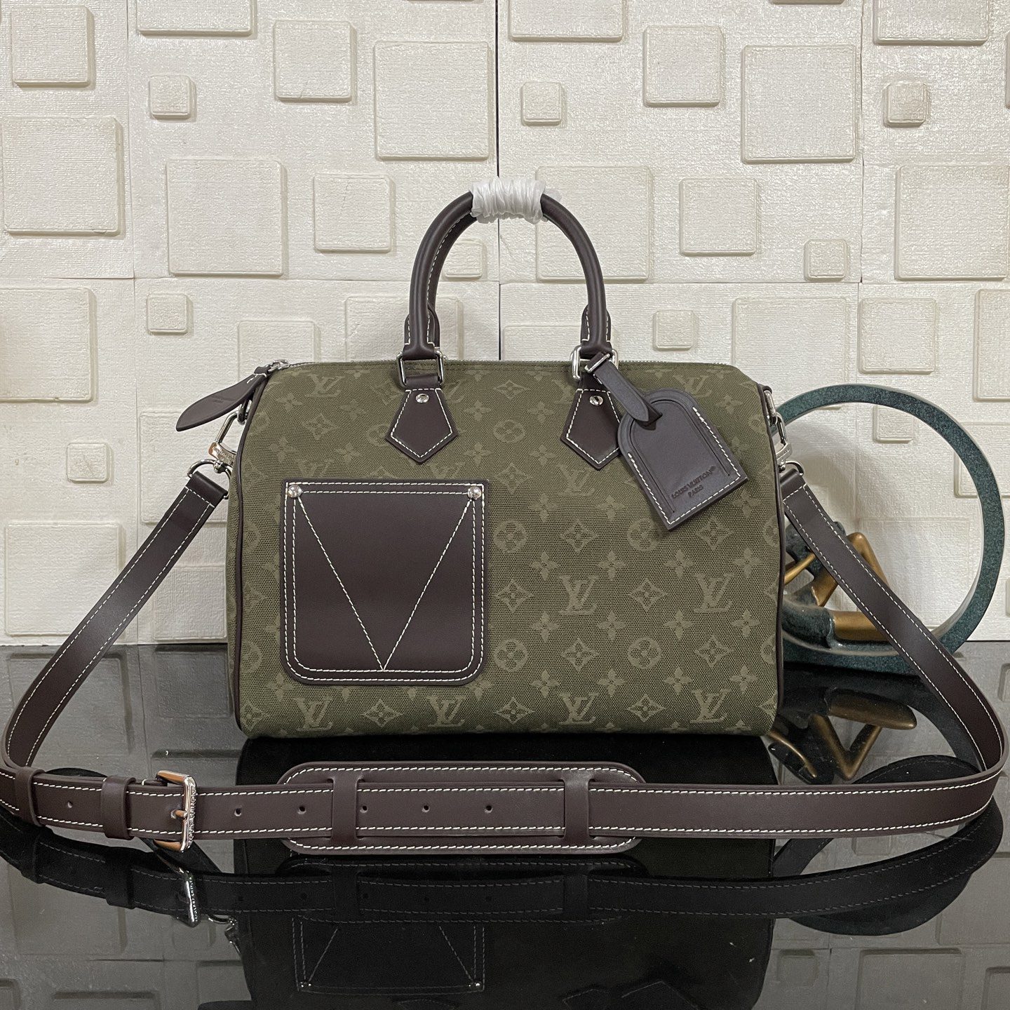 LV Speedy Bandoulière 30 - Image 2