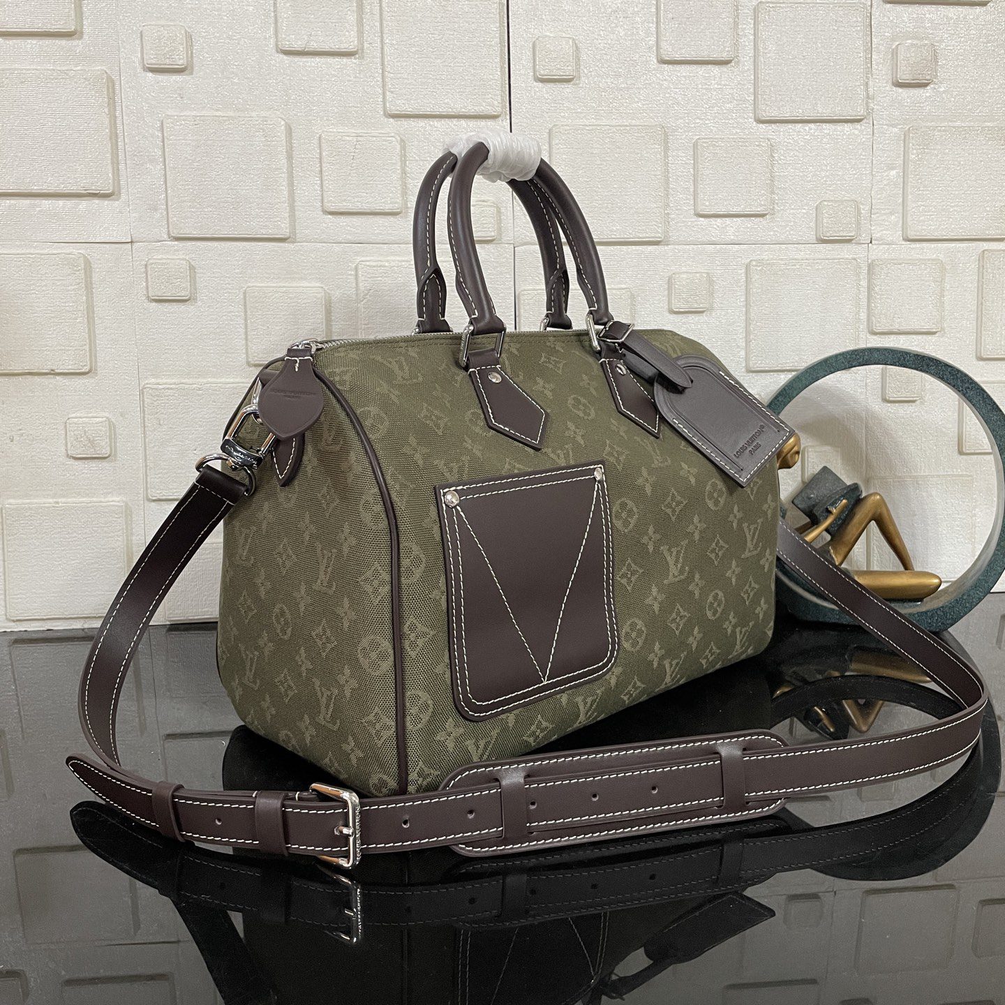 LV Speedy Bandoulière 30 - Image 3