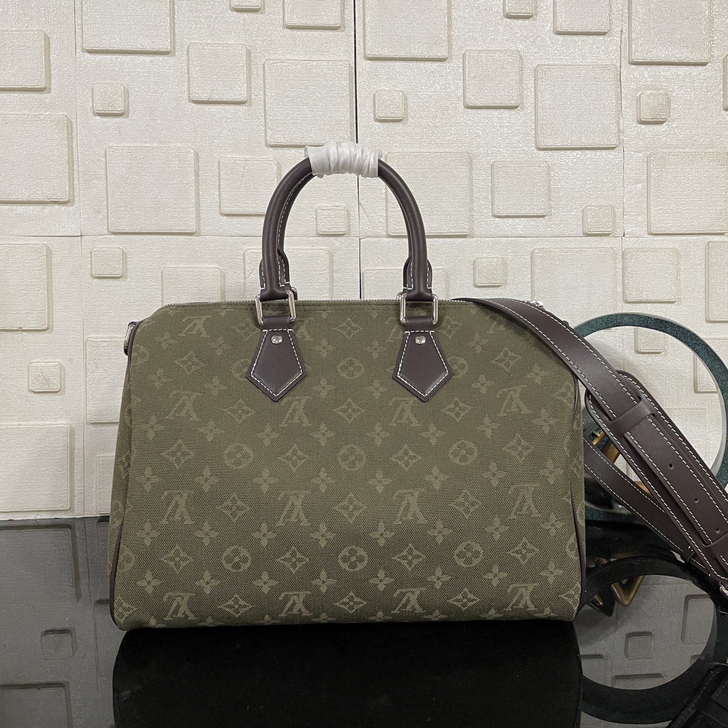 LV Speedy Bandoulière 30 - Image 4