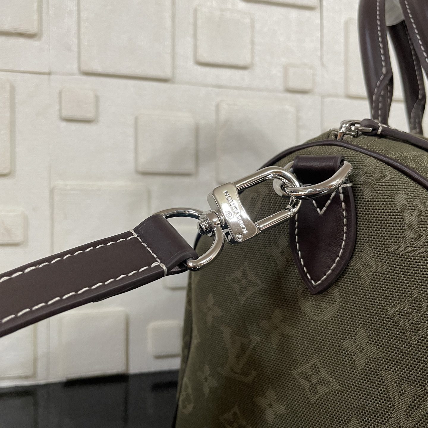 LV Speedy Bandoulière 30 - Image 6