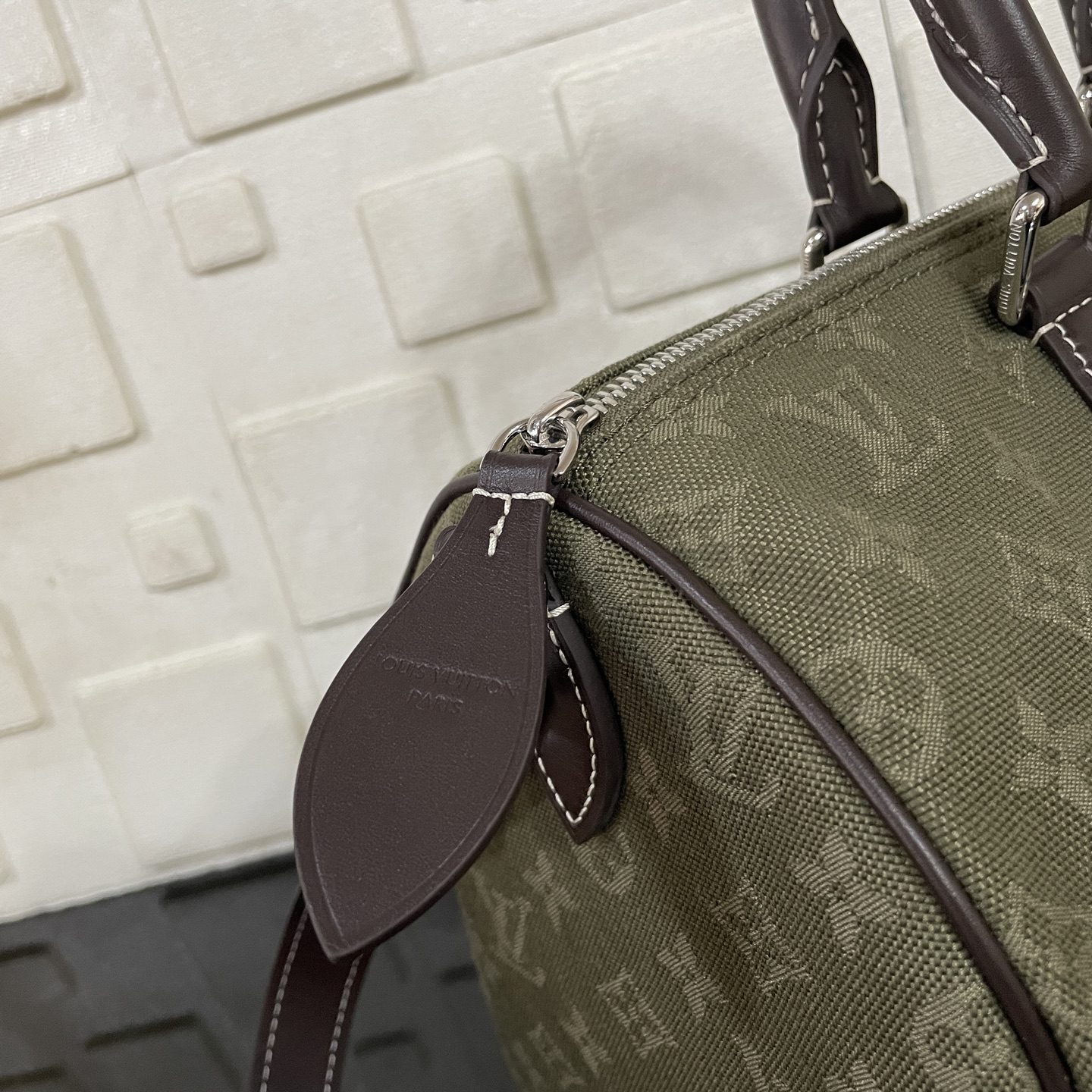 LV Speedy Bandoulière 30 - Image 8