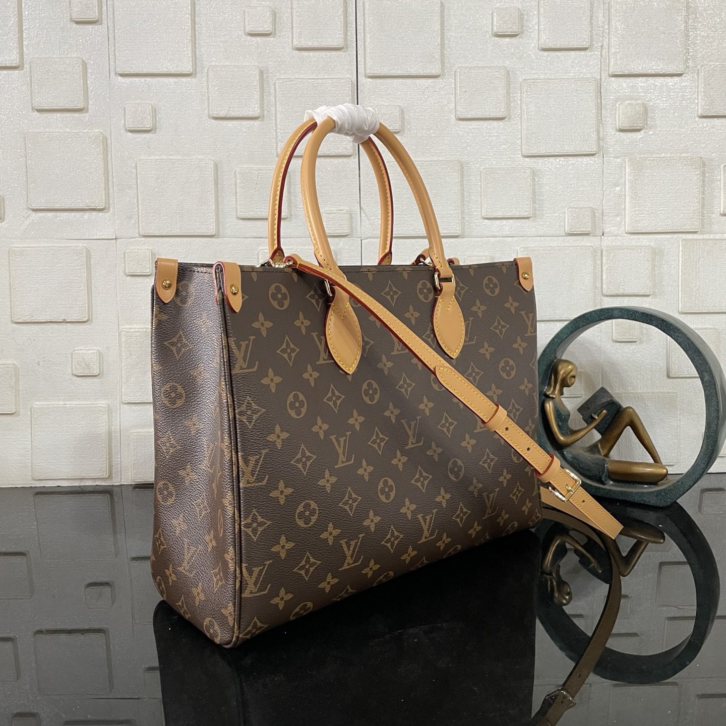 LV Othego - Image 3