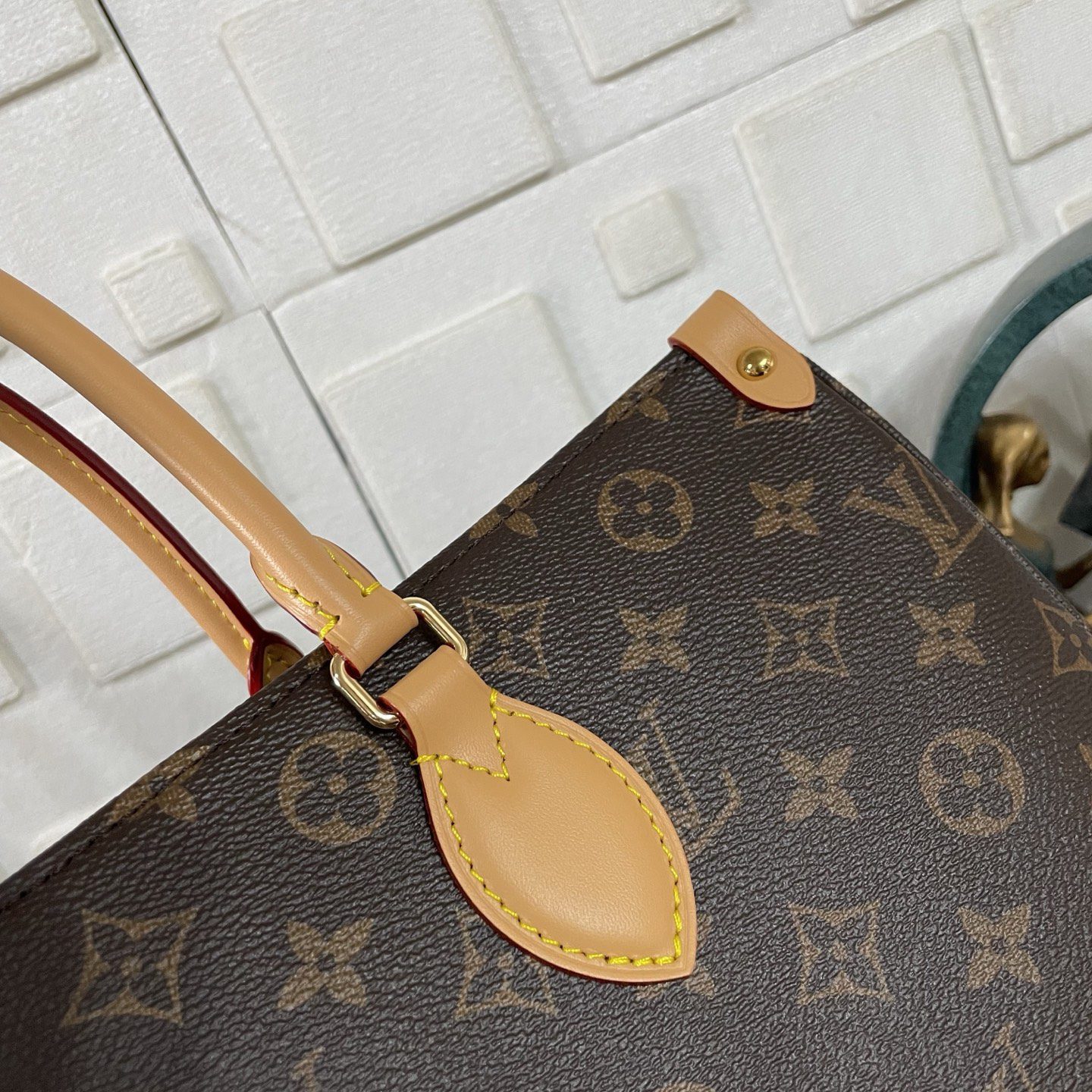 LV Othego - Image 6