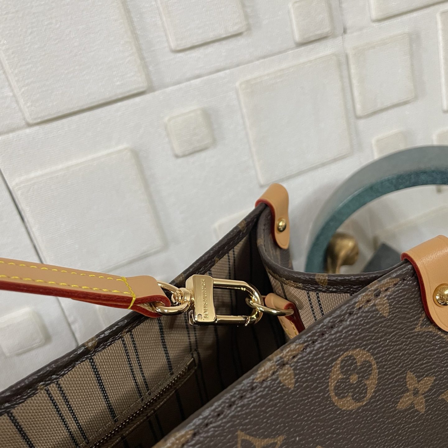 LV Othego - Image 7