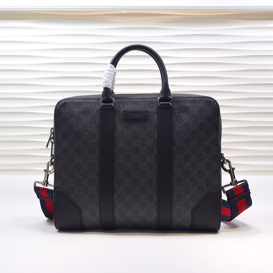 GUCCI Single shoulder crossbody clutch - Image 2