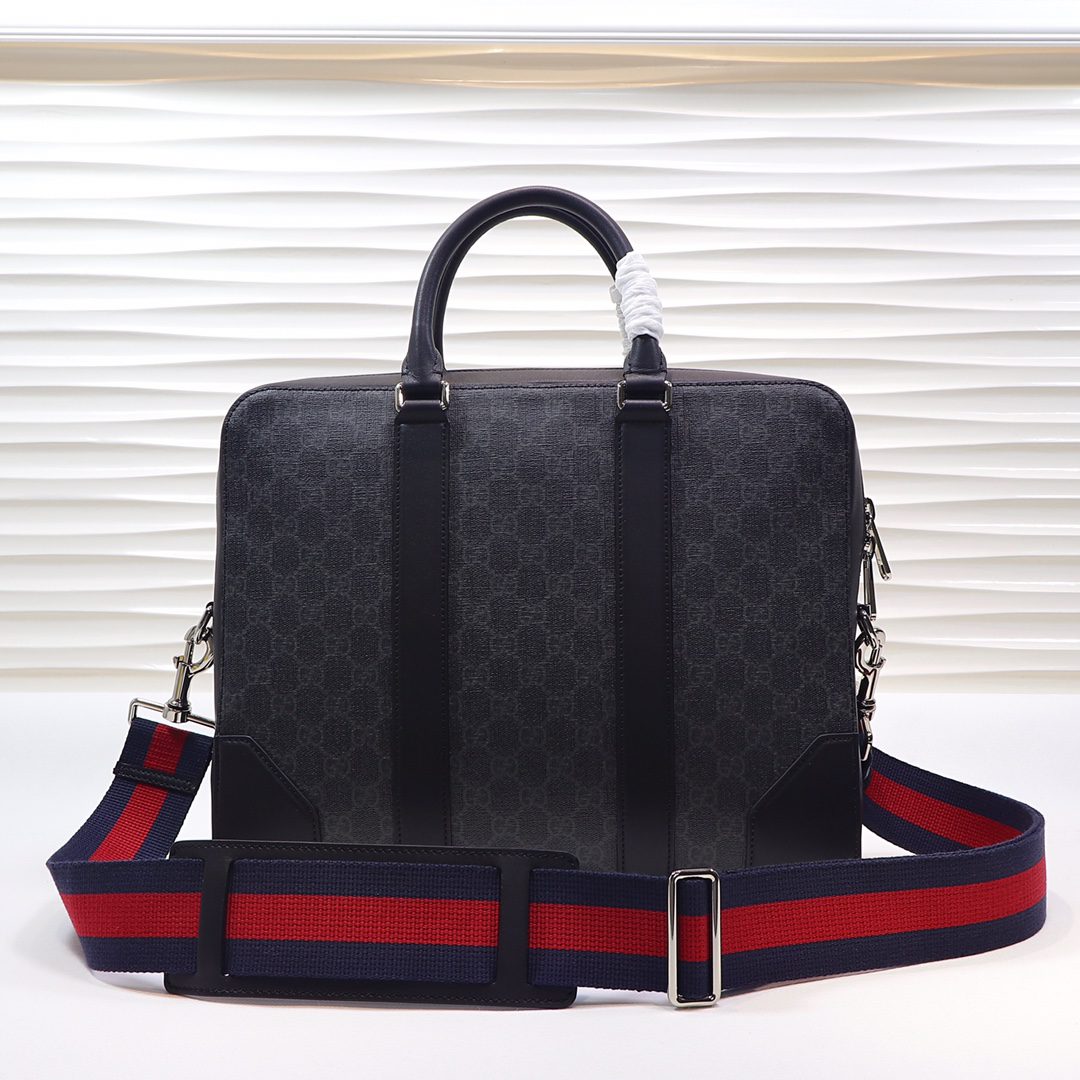 GUCCI Single shoulder crossbody clutch - Image 4