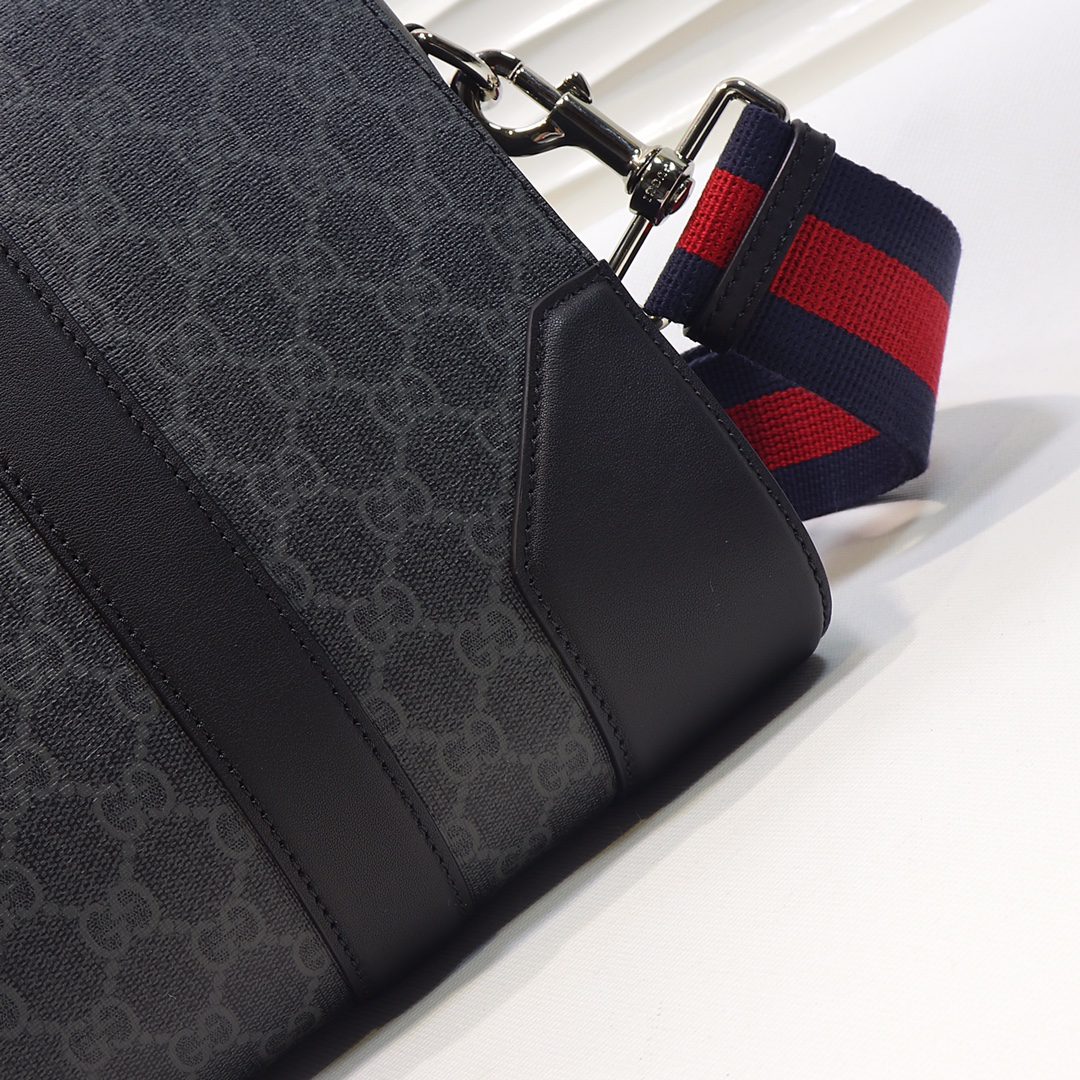 GUCCI Single shoulder crossbody clutch - Image 6